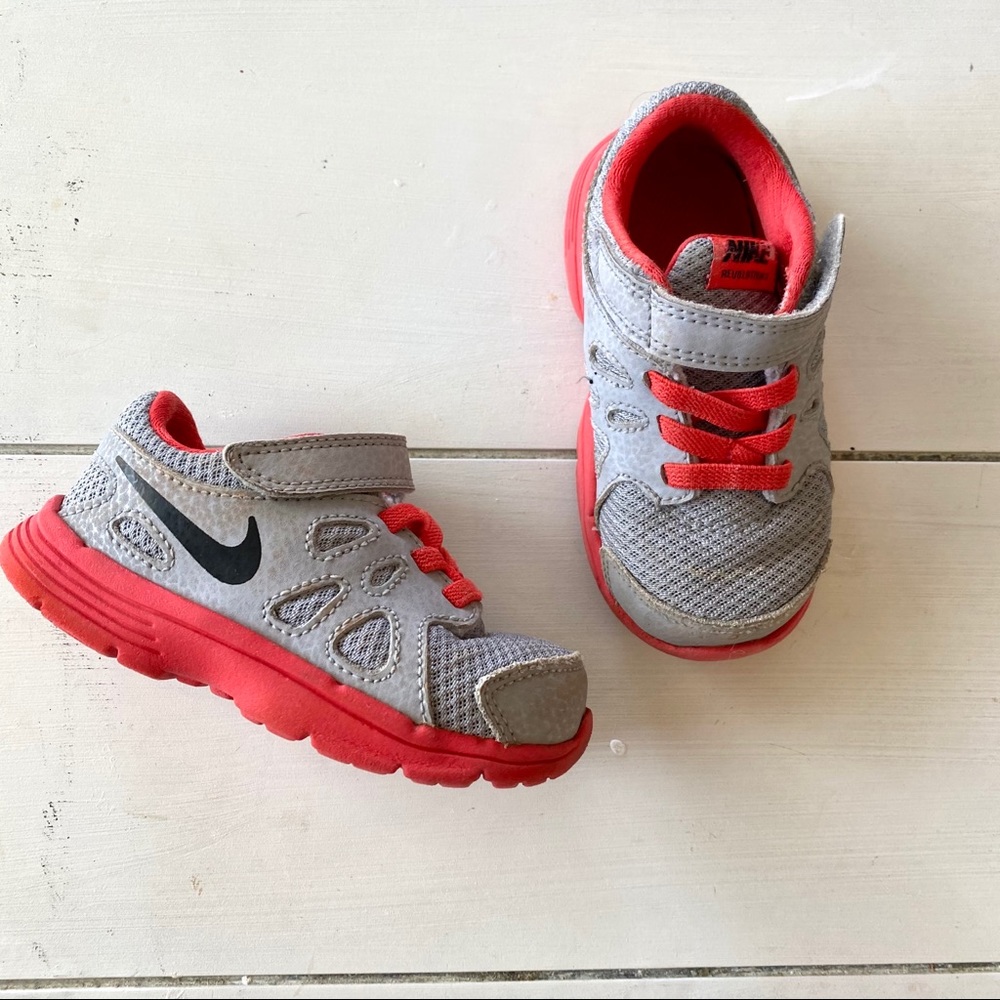 6c Little boys red and gray Nike tennis shoes